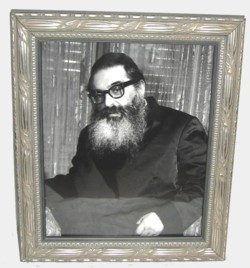Rabbi Yitzchak HutnerCustom Framed Picture