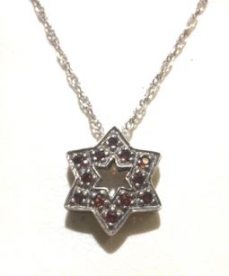 925 Sterling Silver Garnets Star of David Pendant / Necklace Made in Israel